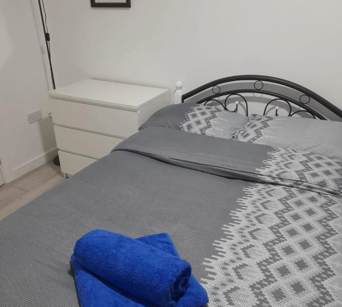 Homestay Baraka House Royal Victoria Apartment London United Kingdom